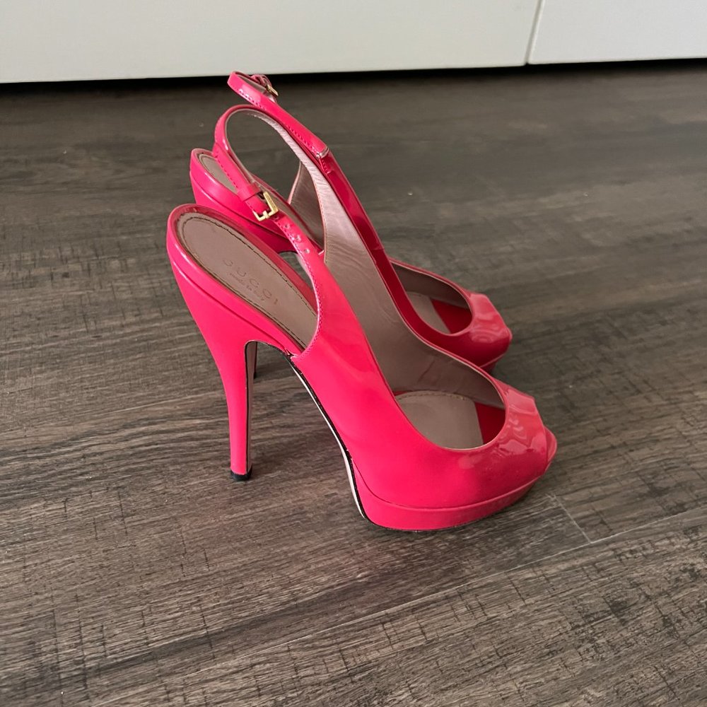 GUCCI platform sandals (good condition) size 38.5